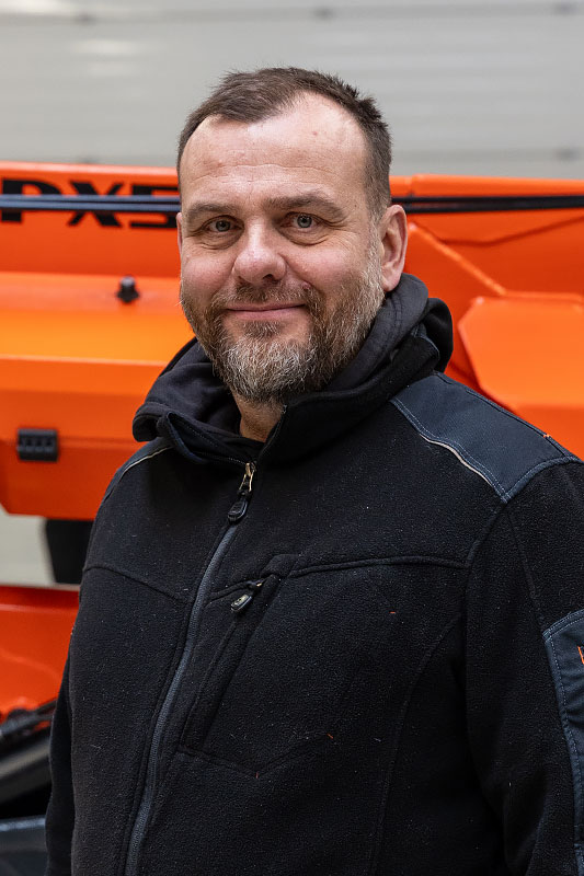 <span  class="uc_style_team_member_box_elementor_name" >Helge Dodt</span>